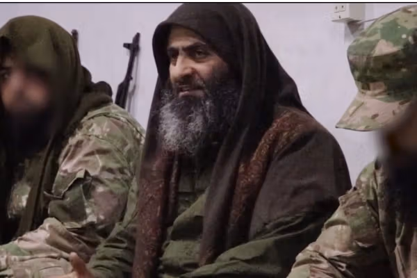 عبدالرحمن فتاحی؛ از پیشنمازی در مهاباد تا حضور در حلقه نزدیکان جولانی در سوریه