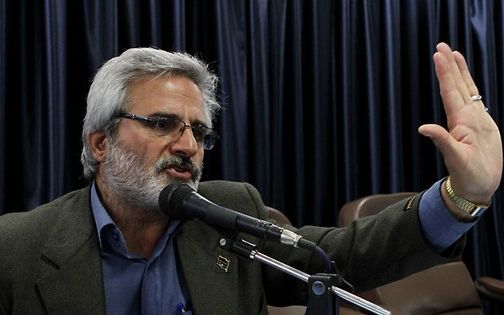 معاون خانه کارگر خطاب به پزشکیان: با این فرمان به کوه اصابت میکنید