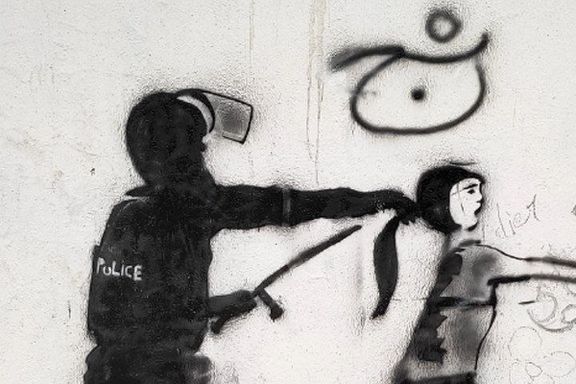 جنگ خیابانی خامنهای با زنان؛ فراجا: مقابله با مخالفان حجاب اجباری با قوت ادامه دارد