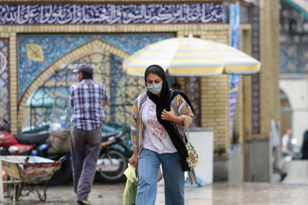 وزير الصحة الإيراني يعلن استعداد جميع المستشفيات لموجة كورونا "السادسة"