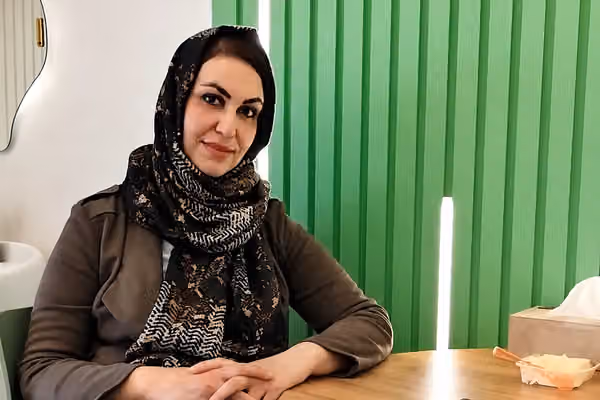 حکم اعدام مژده هاشمی بازرگانی، کارمند هلال احمر، در پی شکنجه و اعتراف اجباری تایید شد