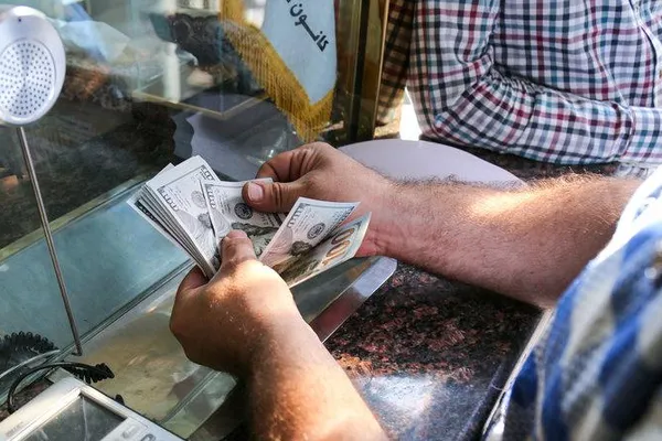 دلار آمریکا به ۱۲۵ هزار تومان رسید؛ سکه از ۱۳۲ میلیون فراتر رفت