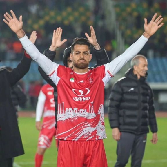 قرارداد مرتضی پورعلیگنجی با پرسپولیس ۲ساله تمدید شد