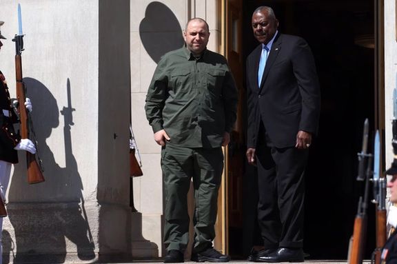 وزیر دفاع آمریکا به همراه همتای اوکراینیاش