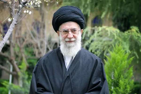 شقيق زوجة المرشد الإيراني الراحل: "ملاك الرحمة" كان يزور منزل خامنئي باستمرار