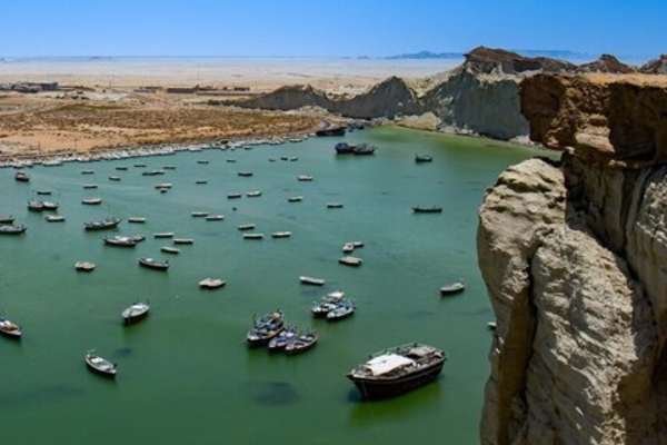 إعلام إسرائيلي: مساعي مسقط وطهران للسيطرة على مضيق هرمز تثير غضب أميركا ودول المنطقة