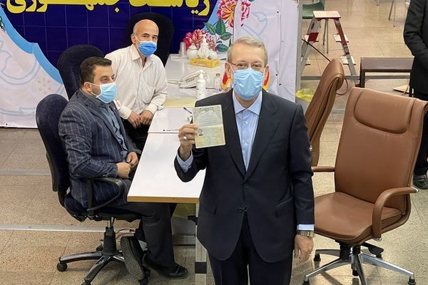 Iranian Politicians Discuss Upcoming Elections With Resentment