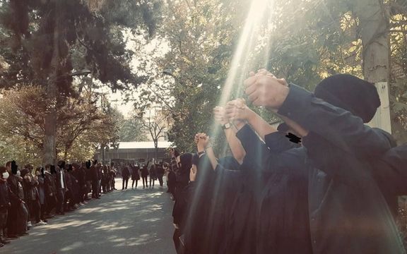 فراخوان جوانان محلات ۲۴ شهر برای اعتراض در مدارس، دانشگاهها و میادین