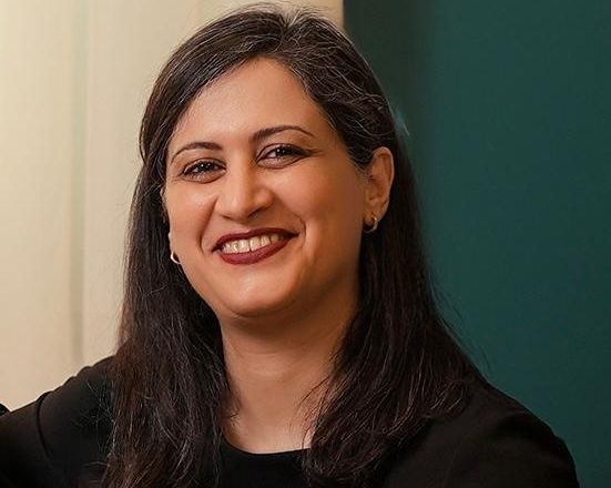 انیسا فنائیان