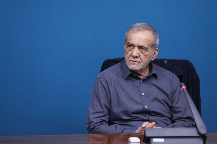 مسعود پزشکیان: با ۱۵ کشور همسایه&zwnj;ایم و نمی&zwnj;توانند به سادگی ما را محاصره کنند