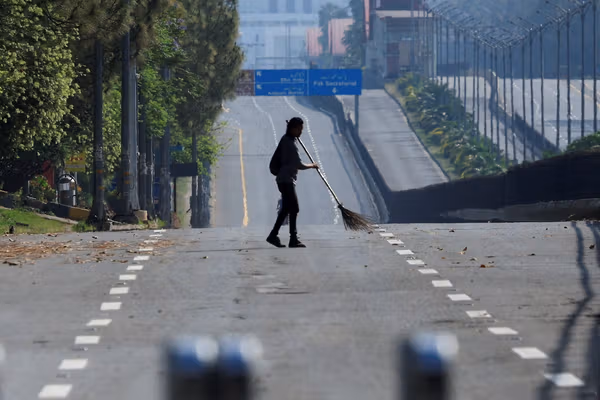 آسوشیتدپرس: کاهش محدودیتهای امنیتی در اسلامآباد نشانه عقبگرد در میزبانی مذاکرات است