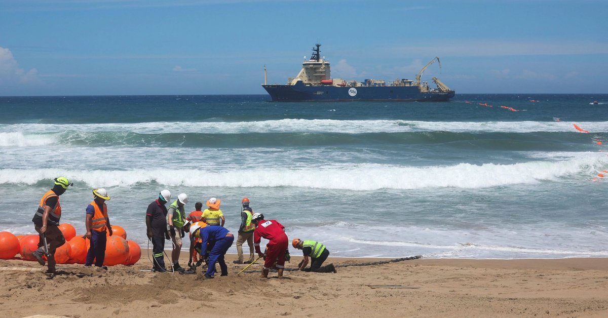 IRGC-linked media hints at threat to Persian Gulf undersea internet cables