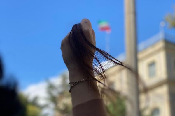 هنرمندان و فعالان سیاسی در سالگرد قتل حکومتی مهسا: مرگ او سرآغاز جنبشی تازه بود