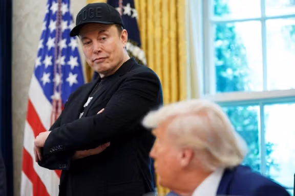 ایلان ماسک: از برخی پستهایم در رسانههای اجتماعی درباره ترامپ پشیمانم