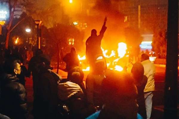 رییس کمیسیون امنیت ملی مجلس کشتار مردم مقابل مقرهای بسیج و نیروی انتظامی را تایید کرد