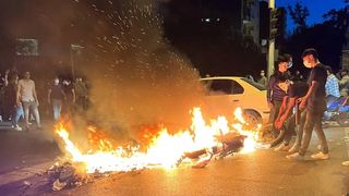 Hardline daily says chaos in Iran is what US wants from talks