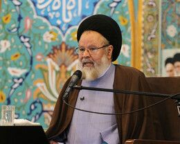 استاد حوزه علمیه: اگر کسی بتواند کربلا برود و نرود، ایمانش ناقص است