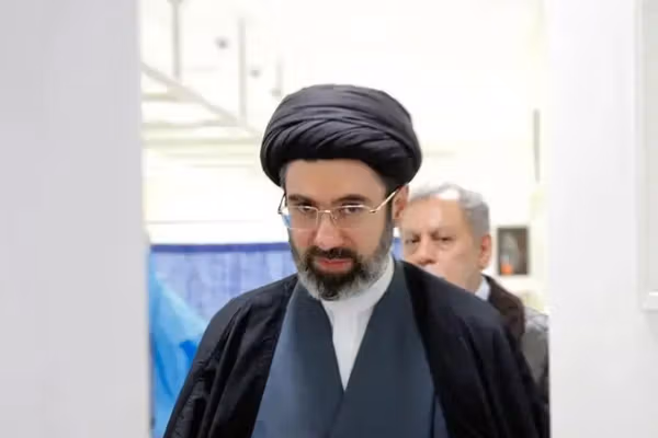 پیام منتسب به مجتبی خامنهای: زبان فارسی میتواند به گسترش «تمدن ایرانیاسلامی» کمک کند