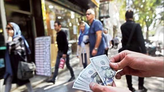 Iran's unofficial foreign currency market determines the fate of the economy