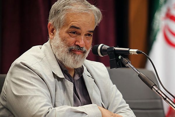 قدیری ابیانه، دیپلمات سابق: نمیدانم فیلم دختر شمخانی هوش مصنوعی است یا واقعی