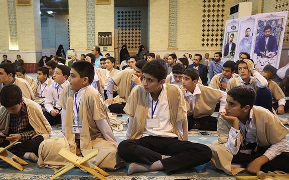 یک مقام آموزش و پرورش: مطالبه خامنهای حفظ کل قرآن توسط دانشآموزان است