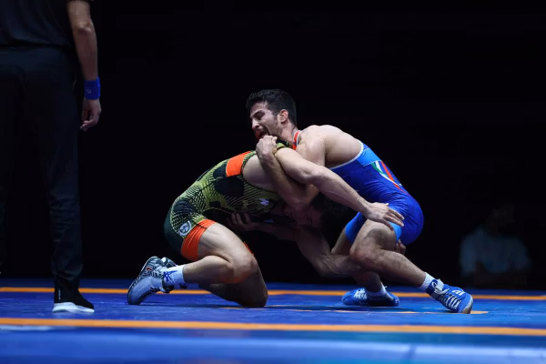 یونس امامی قهرمان کشتی بازیهای کشورهای اسلامی شد