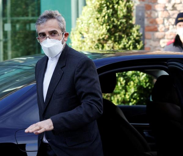 عودة المفاوضين الغربيين لعواصمهم بوعود التوصل إلى اتفاق.. والفريق الإيراني يبقى في فيينا