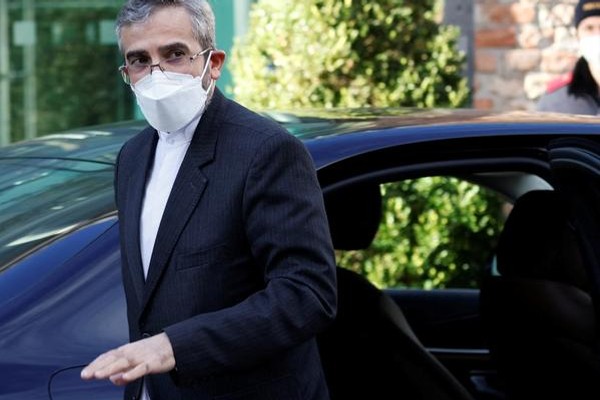 عودة المفاوضين الغربيين لعواصمهم بوعود التوصل إلى اتفاق.. والفريق الإيراني يبقى في فيينا