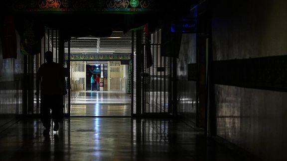 حرمان ثلاثة سجناء سياسيين إيرانيين من العلاج وتدهور حالة آخر في سابع أيام إضرابه عن الطعام