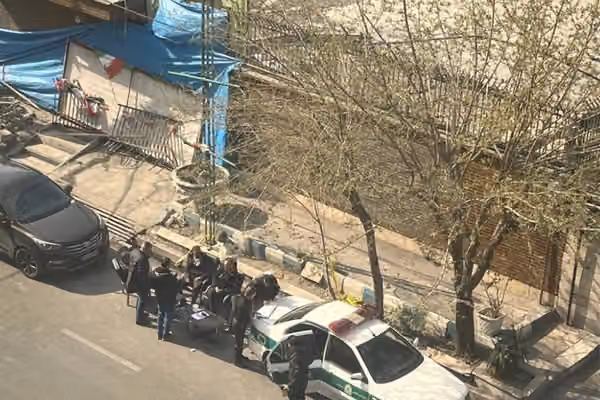 شهروندان: ادارات و کلانتریها برای خدمات عادی هم رشوه و زیرمیزی میگیرند