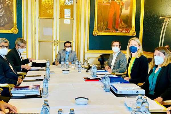 Pundits In Iran Say EU Effort Will Fail, No Breakthrough In Talks With US