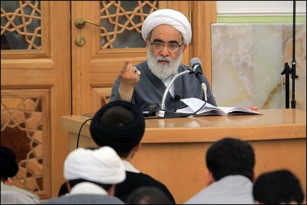 دبیر شورای عالی حوزه علمیه قم: بقای انقلاب اسلامی دشوارتر از وقوع آن است