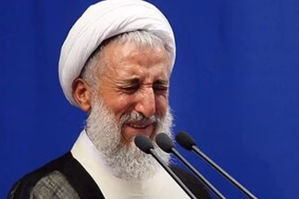 کاظم صدیقی فرزندش را که متهم به زمینخواری بود، «فاضل» خواند