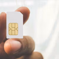 سیمکارتهای سفید روزنامهنگاران؛ آنها چگونه رسانهها و روایتها را کنترل میکنند