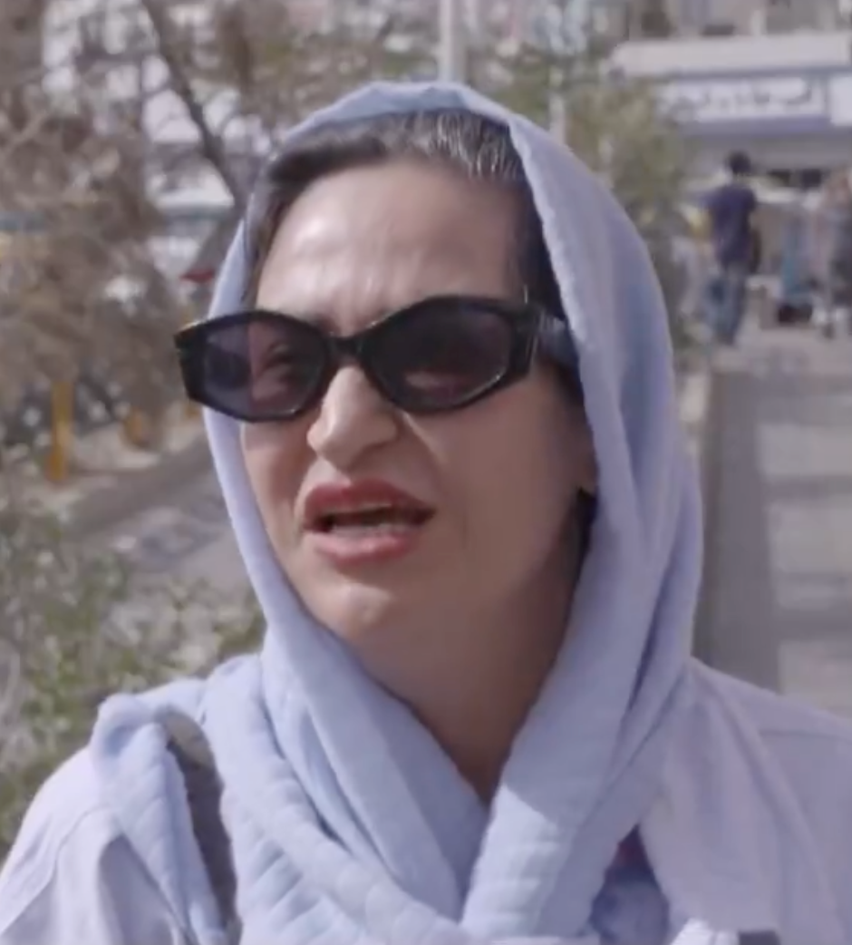 سيدة إيرانية: الفئات الضعيفة تعاني.. والأغنياء يزدهرون ويزدادون قوة