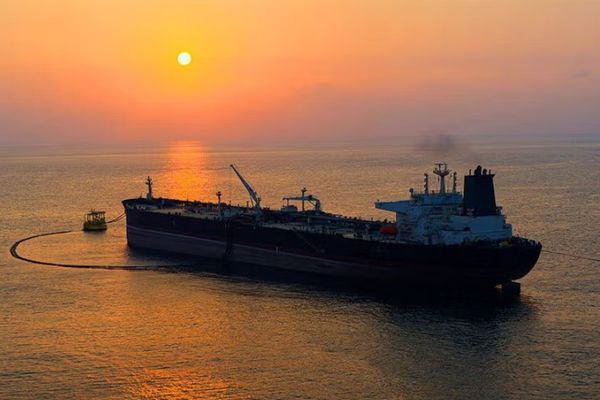 قرارگاه مرکزی خاتمالانبیا از بستن مجدد تنگه هرمز خبر داد