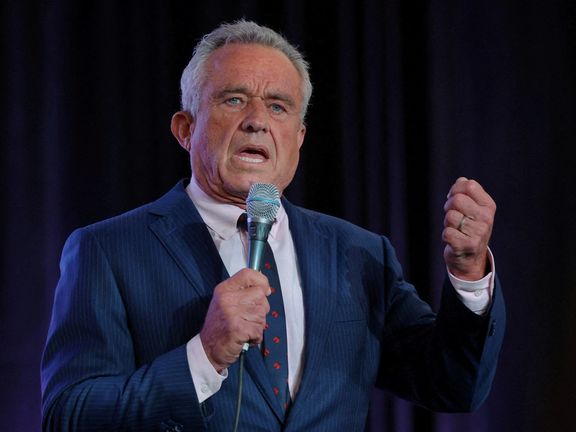 رابرت اف کندی جونیور با توقف کارزار انتخاباتی خود در ۱۰ ایالت از ترامپ حمایت کرد