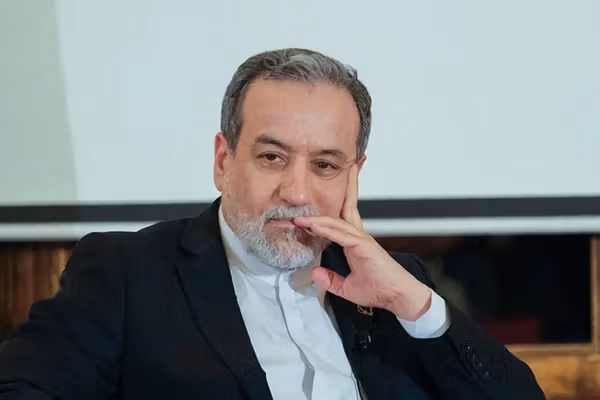 واکنش عراقچی به پست ترامپ: میدان و دیپلماسی دو جبهه هماهنگ در یک جنگ واحد به شمار میروند