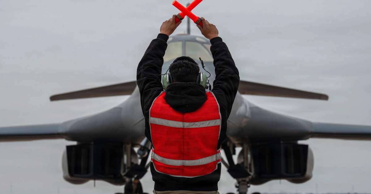 US removes B-1 bombers from UK base amid Iran-linked security concerns
