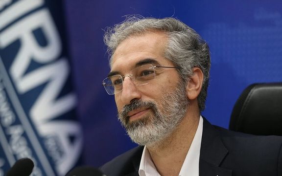 معاون هنری وزارت ارشاد: خوانندگان رپ برای دریافت مجوز باید پاپ بخوانند