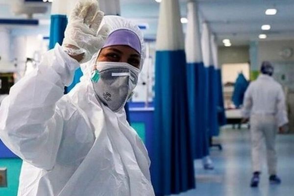 Iranian Official Calls For Ban On Doctors' Emigration