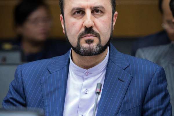 مساعد وزير الخارجية الإيراني يصف حملة ترامب الاقتصادية بأنها "حسابات خاطئة"