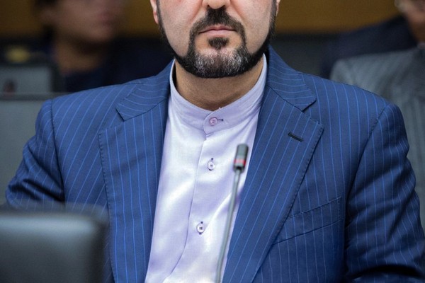 مساعد وزير الخارجية الإيراني: مضيق هرمز لا يزال مغلقًا ولا نتعجل فتحه