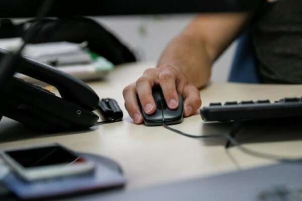 Frustrated Over Controlling Internet, Iran May Cut It Altogether