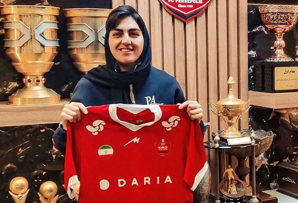 زهرا قنبری: یک بازیکن حرفه‌ای هستم، پرسپولیس شرایط خوبی برای من فراهم کرد