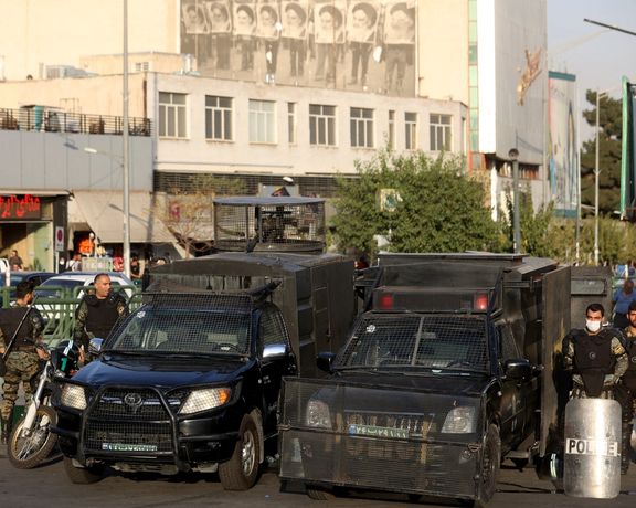 Riot troops in the streets of Tehran on October 3, 2022