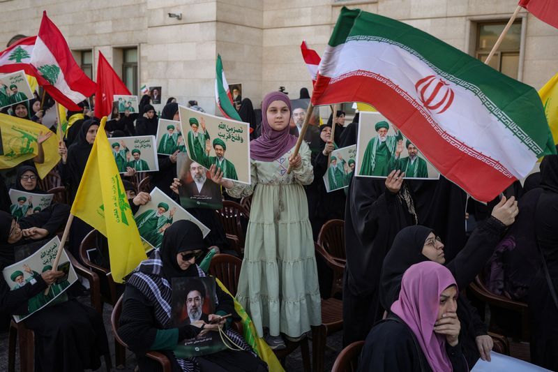 محور مقاومت؛ اولویت اصلی رهبر سوم جمهوری اسلامی و حاشیه‌نشینی منافع ملی ایران