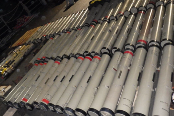 الولايات المتحدة تصادر شحنة أسلحة أرسلتها إيران إلى الحوثيين