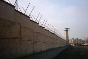 ۲۱ معترض محکوم به اعدام در زندان قزلحصار از امکانات حداقلی محروماند