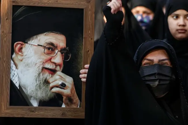 النيابة الإيرانية: إحالة لائحة الاتهام في قضية مقتل علي خامنئي و4 من أفراد عائلته للمحكمة
